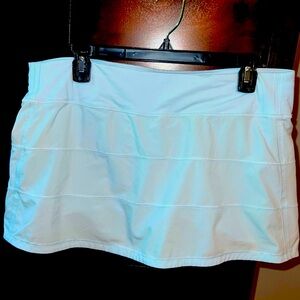 Lululemon pace rival powder blue mid-rise skirt - NEW